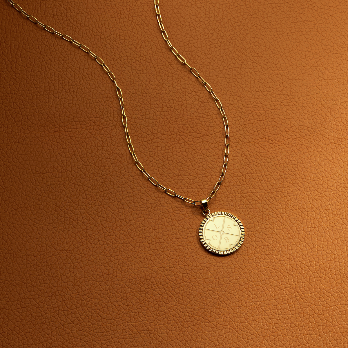 Engravable compass pendant necklace