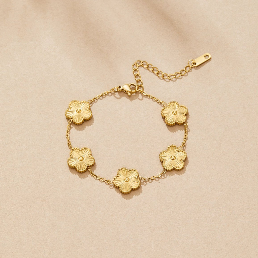 Golden Clover Bracelet - Beautiful Earth Boutique
